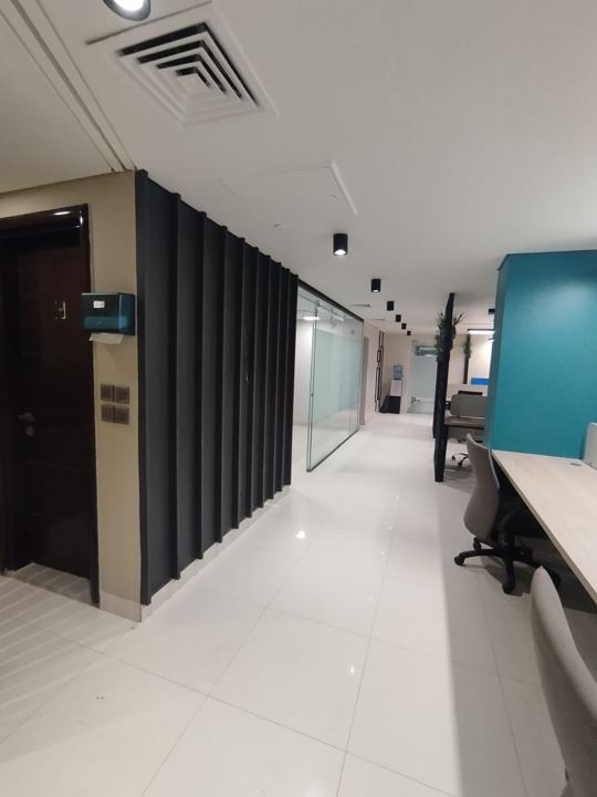 Open Plan IT Office photo 2